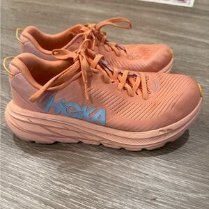 Hoka Rincon 3 sneakers 6.5D (wide)